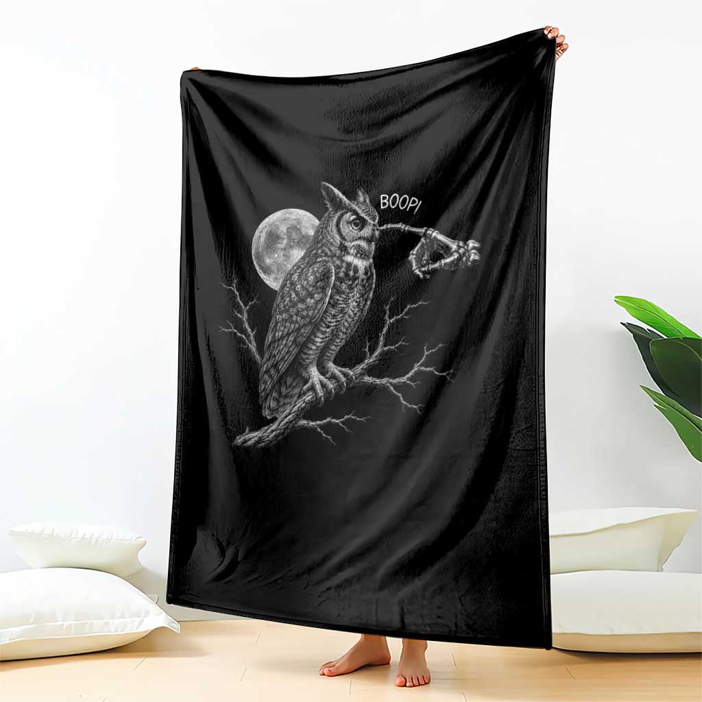 Skeleton Hand Boop Owl Throw Blanket Funny Spooky Halloween Moon Graphic