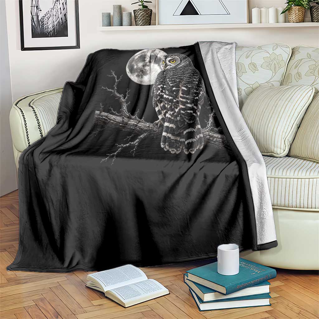 Owl Full Moon Graphic Throw Blanket Vintage Dark Academia Bird