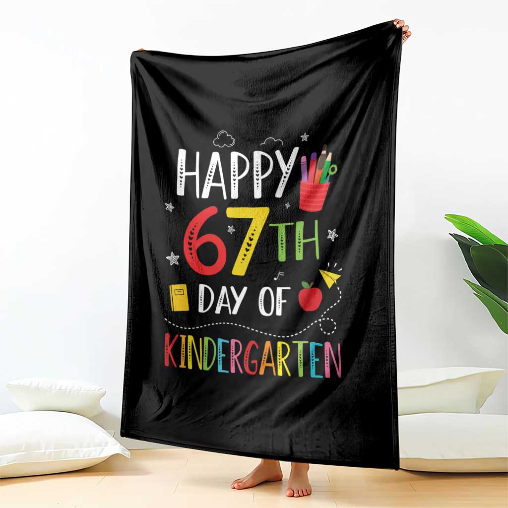 67 Days Of Kindergarten Throw Blanket Happy 67th Day Of School Teachers Student Meme - Wonder Print Shop