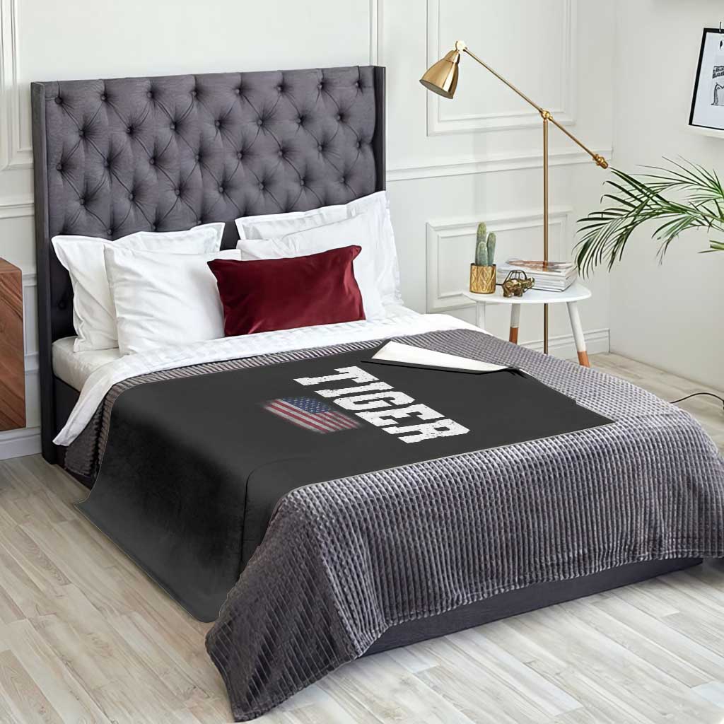 Classic Tigers Throw Blanket Retro Varsity Vintage Sports Team Name USA Flag - Wonder Print Shop