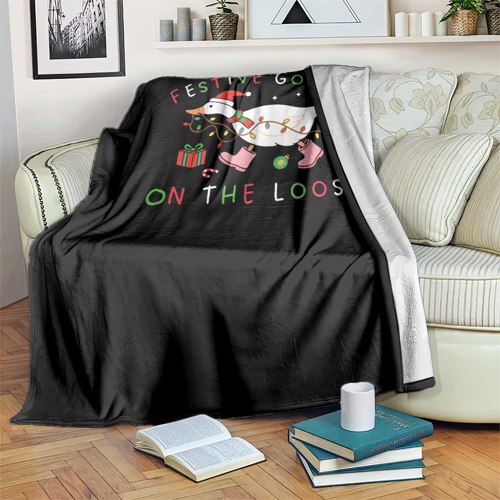 Funny Christmas Goose Throw Blanket Festive Goose On The Loose Xmas Duck Meme - Wonder Print Shop