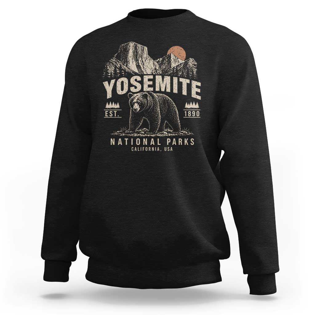 Vintage Yosemite National Park Sweatshirt Retro Bear Nature Wildlife Forest