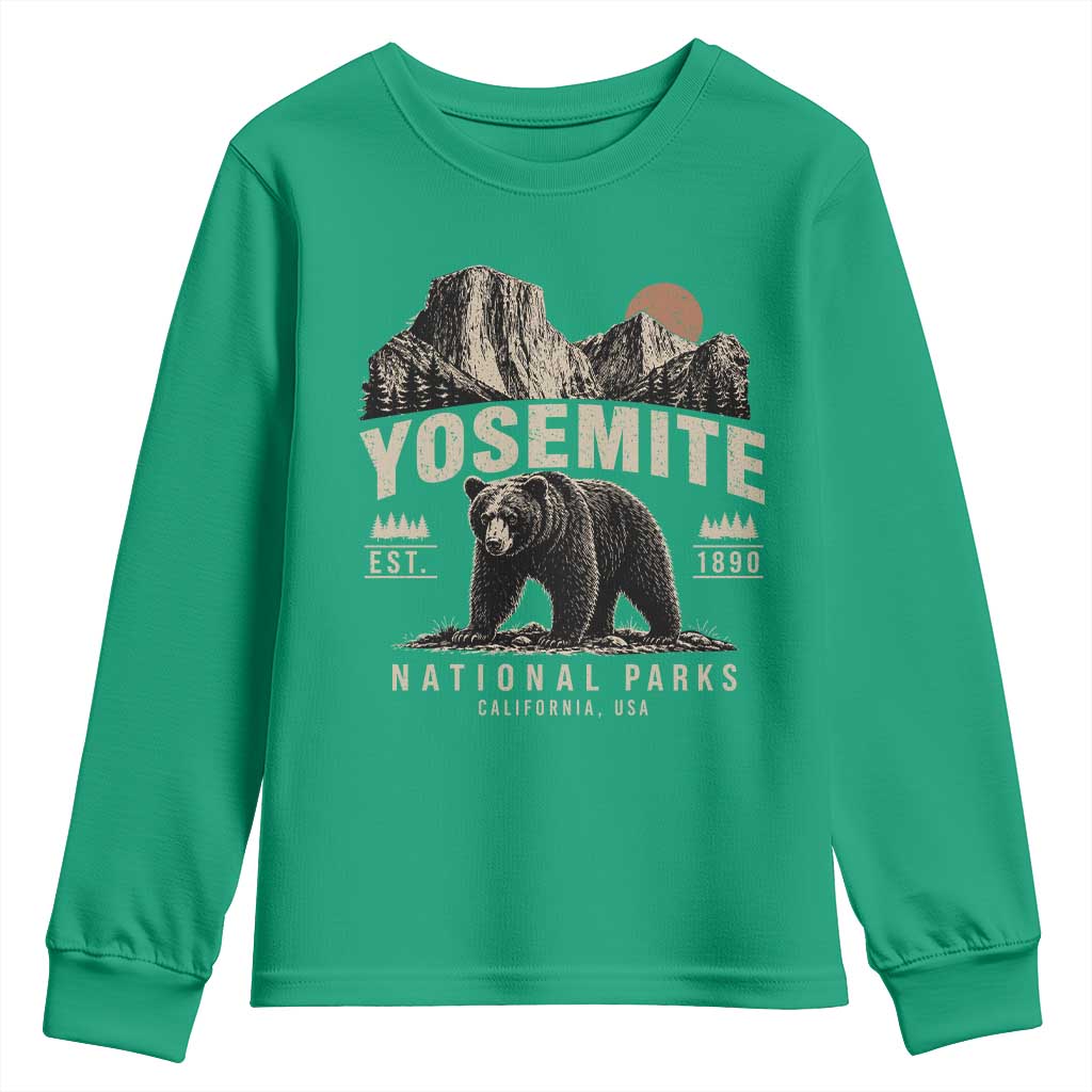 Vintage Yosemite National Park Youth Sweatshirt Retro Bear Nature Wildlife Forest
