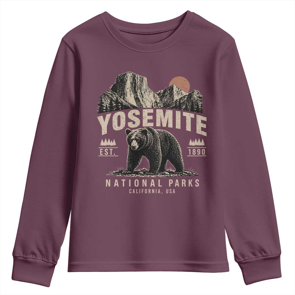 Vintage Yosemite National Park Youth Sweatshirt Retro Bear Nature Wildlife Forest