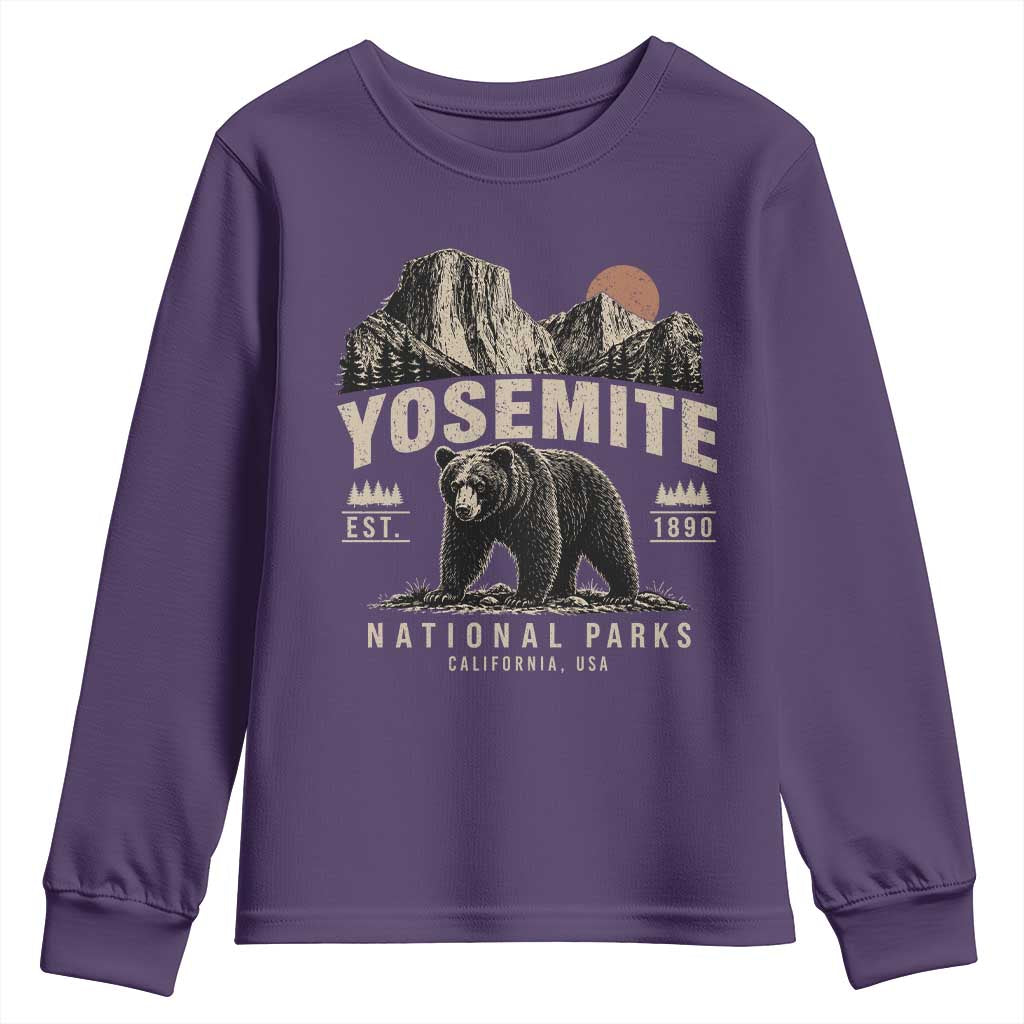 Vintage Yosemite National Park Youth Sweatshirt Retro Bear Nature Wildlife Forest