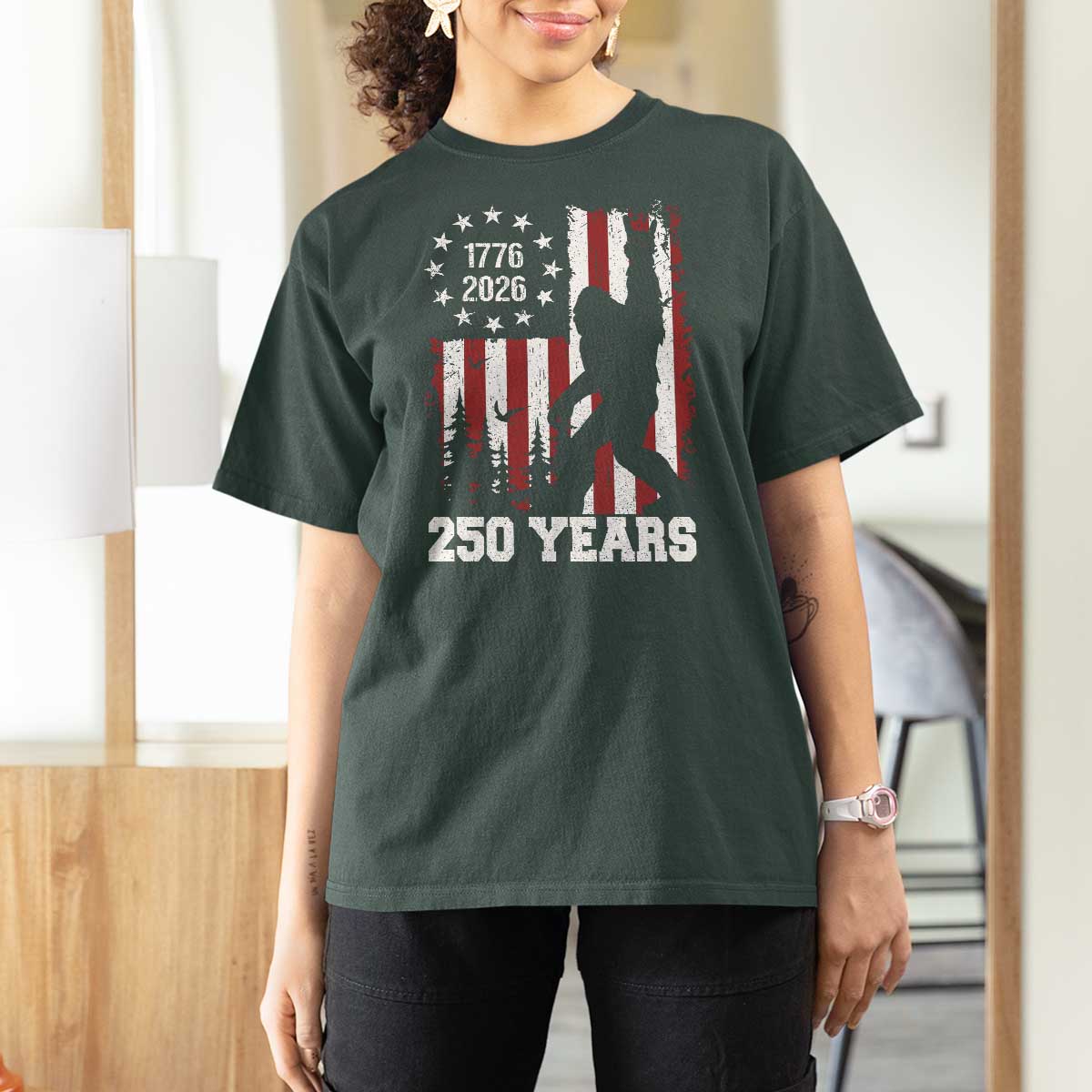 Vintage Bigfoot USA 250th Anniversary T Shirt For Women 250 Years Of Freedom US Flag Independence Day 4th July Patriotic