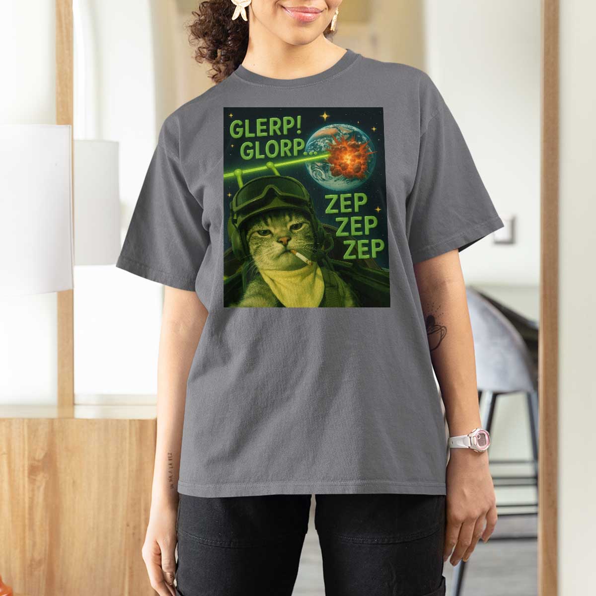 Funny UFO Alien Cat Selfie T Shirt For Women Retro Space Sci-Fi Cat Pilot - Wonder Print Shop