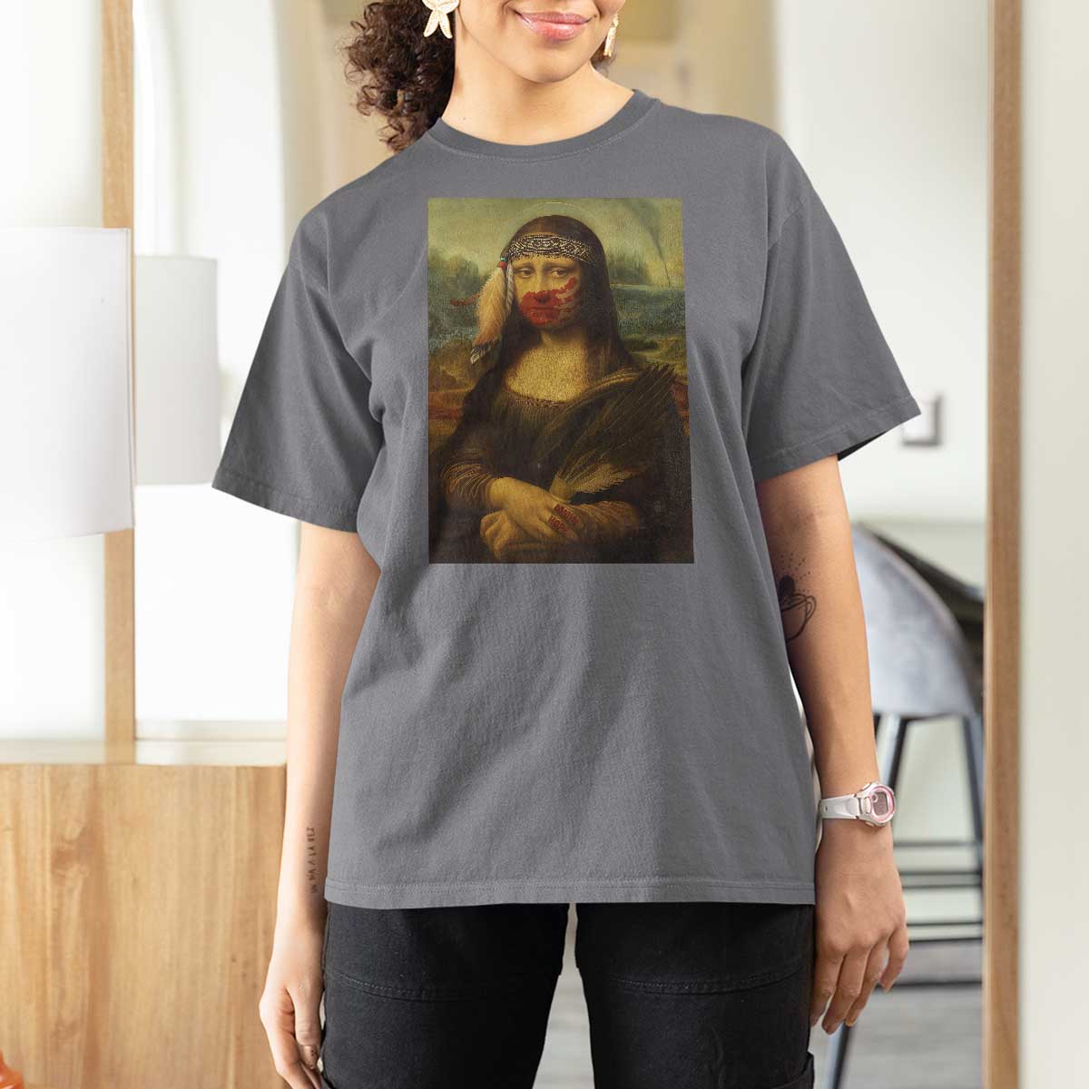 MMIW Awareness T Shirt For Women Mona Lisa Red Handprint Indigenous Woman Stop Stolen Sisters