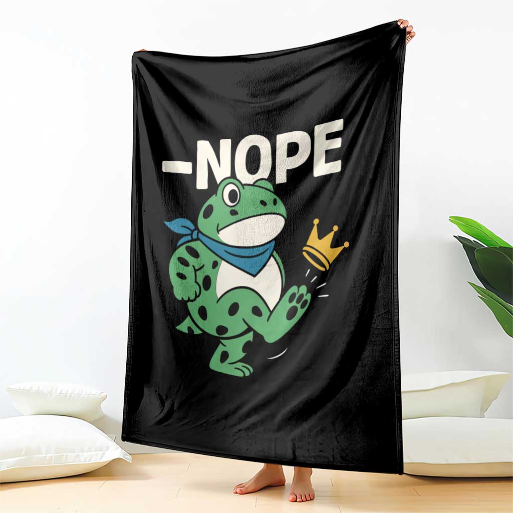 No Kings in America Portland Frog Throw Blanket Funny Political Meme - Wonder Print Shop