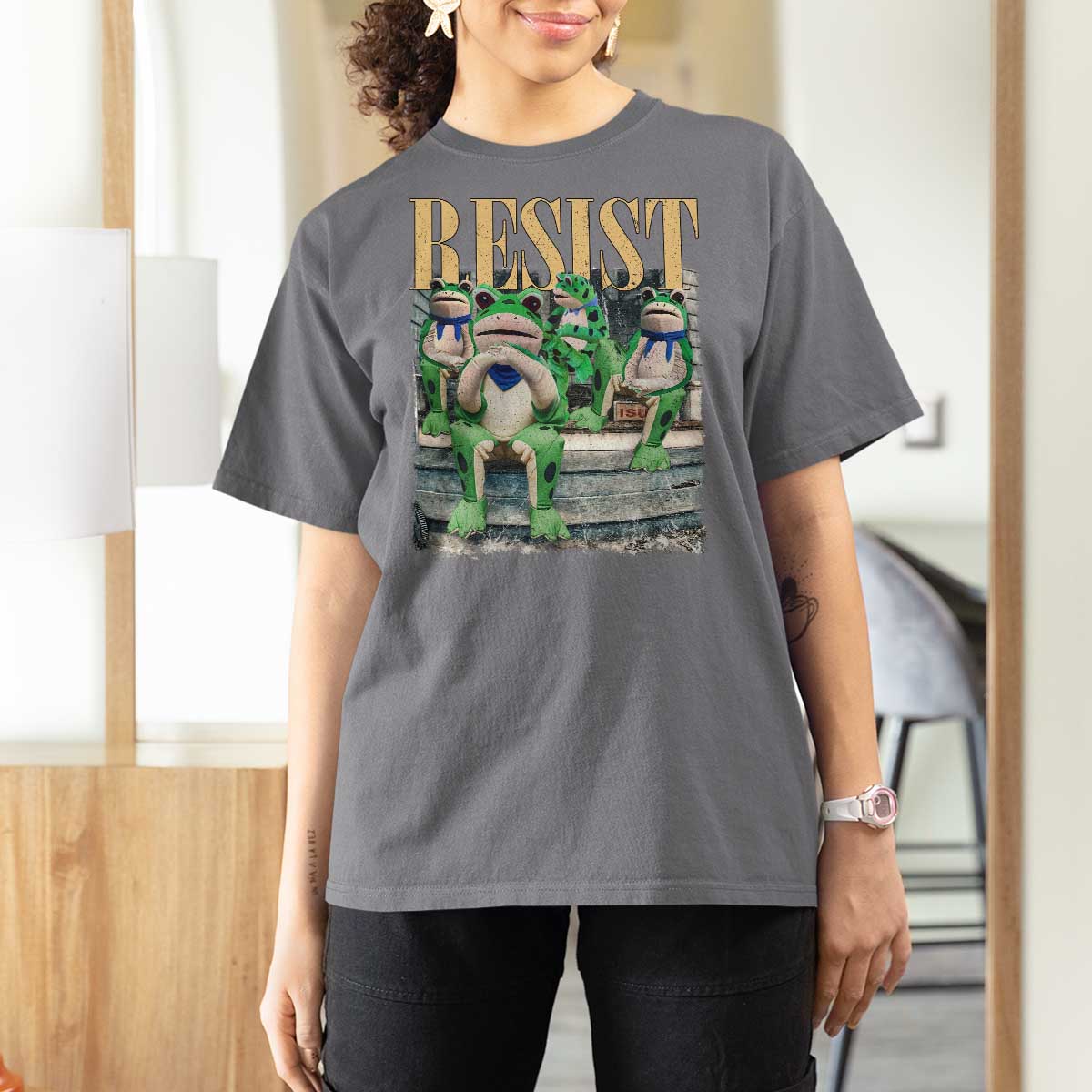 Portland Frog Resist Protest T Shirt For Women 80s Frogs Deportation Resistance - Wonder Print Shop