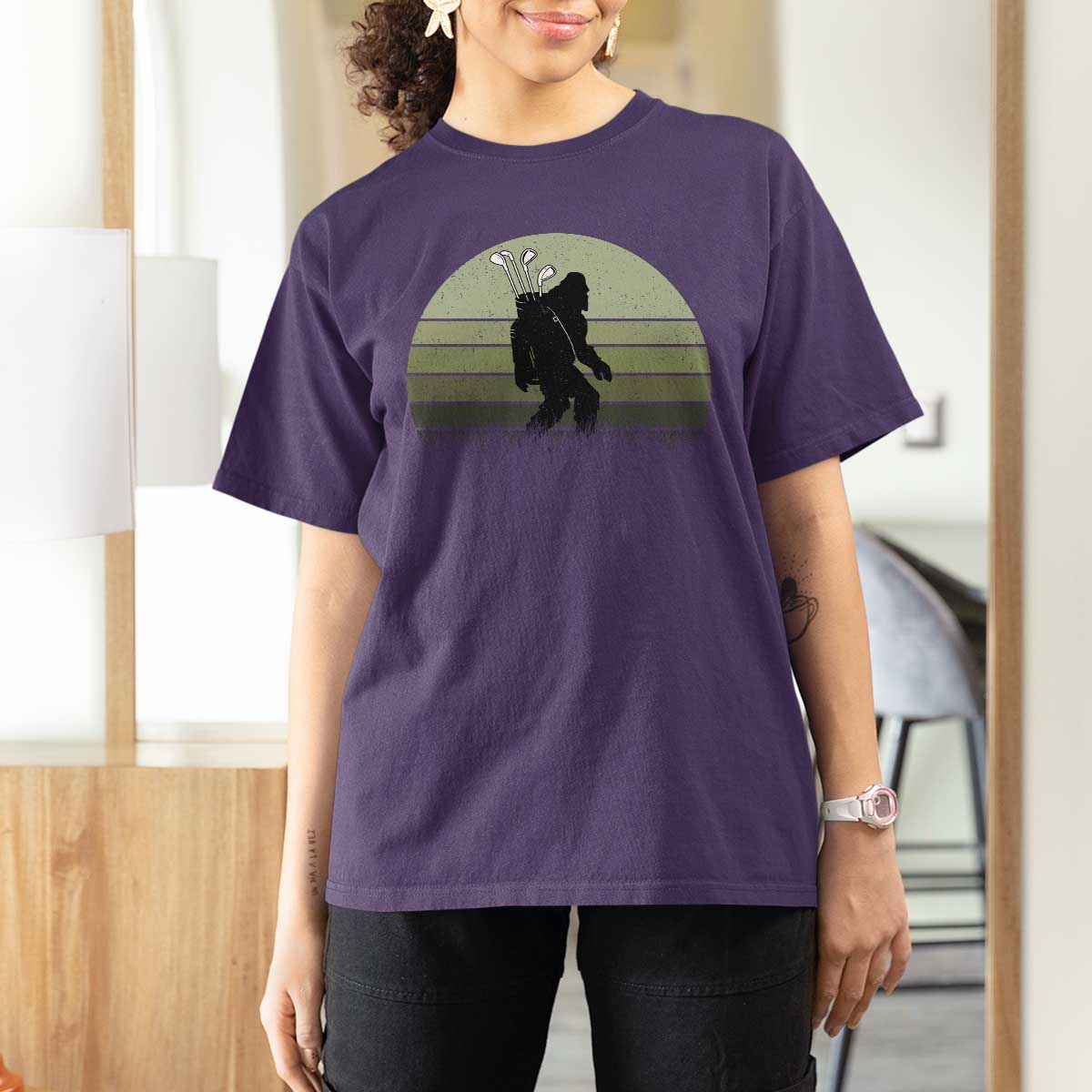 Bigfoot Golfer T Shirt For Women Funny Sasquatch Golfing Golf Balls - Wonder Print Shop