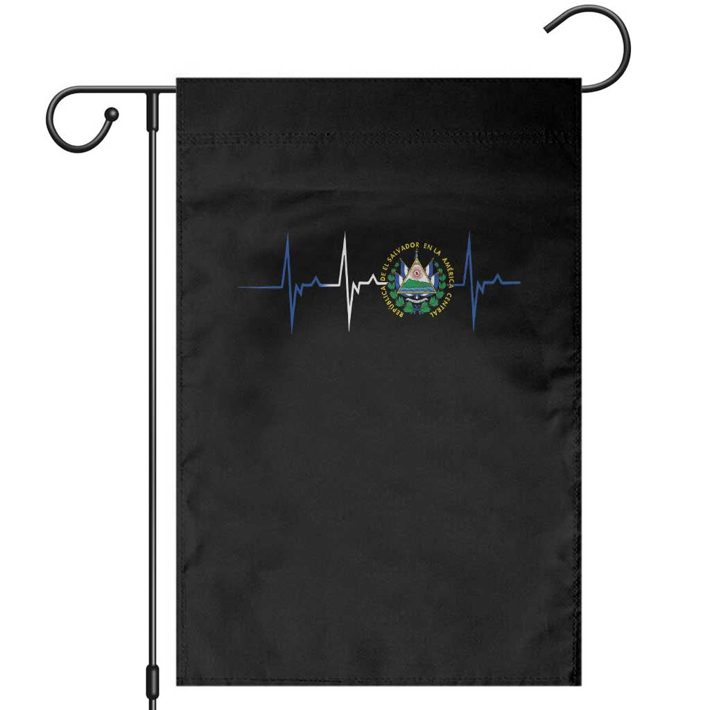 El Salvador Garden Flag Vintage Salvadoran Flag Heartbeat Independence Day - Wonder Print Shop