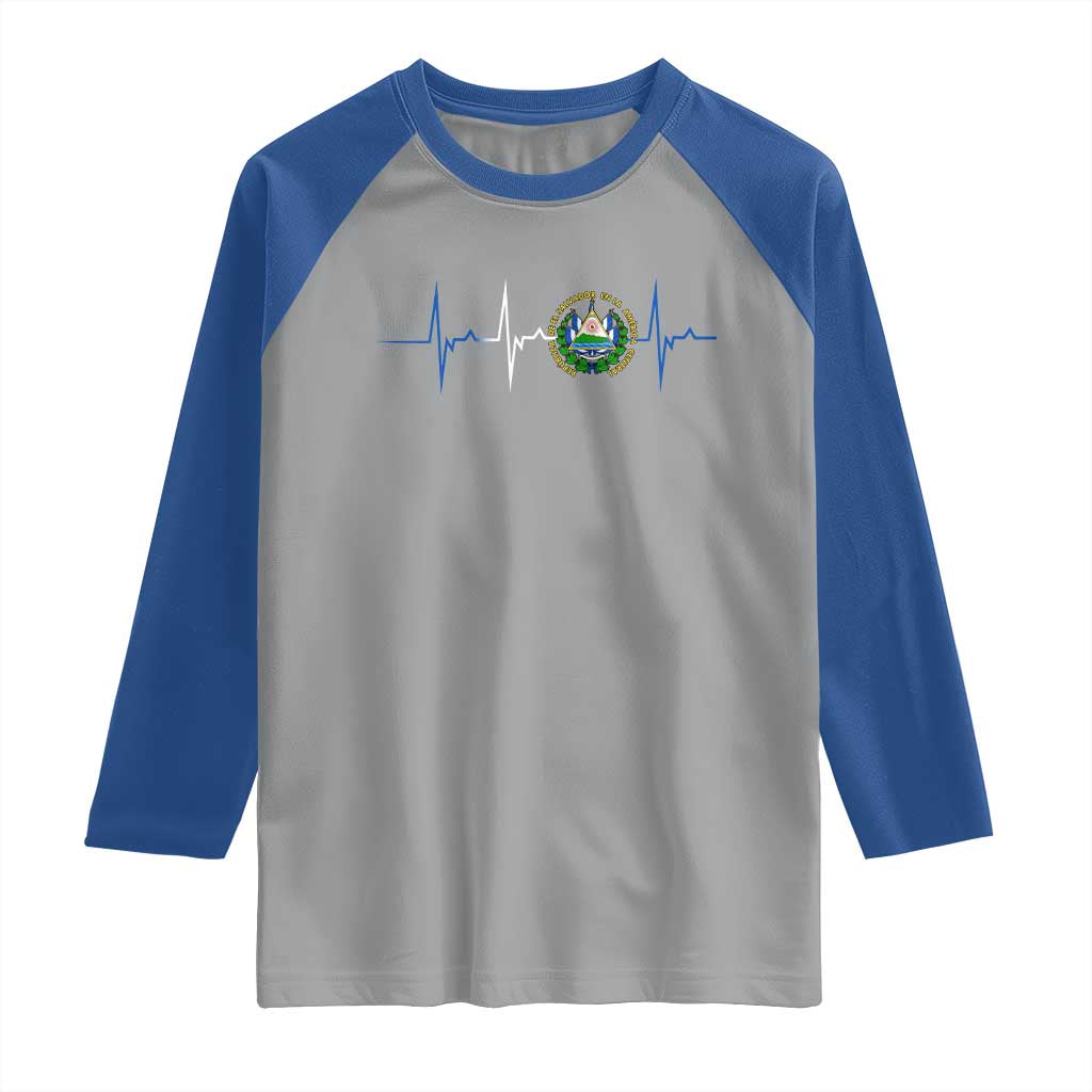 El Salvador Raglan Shirt Vintage Salvadoran Flag Heartbeat Independence Day - Wonder Print Shop
