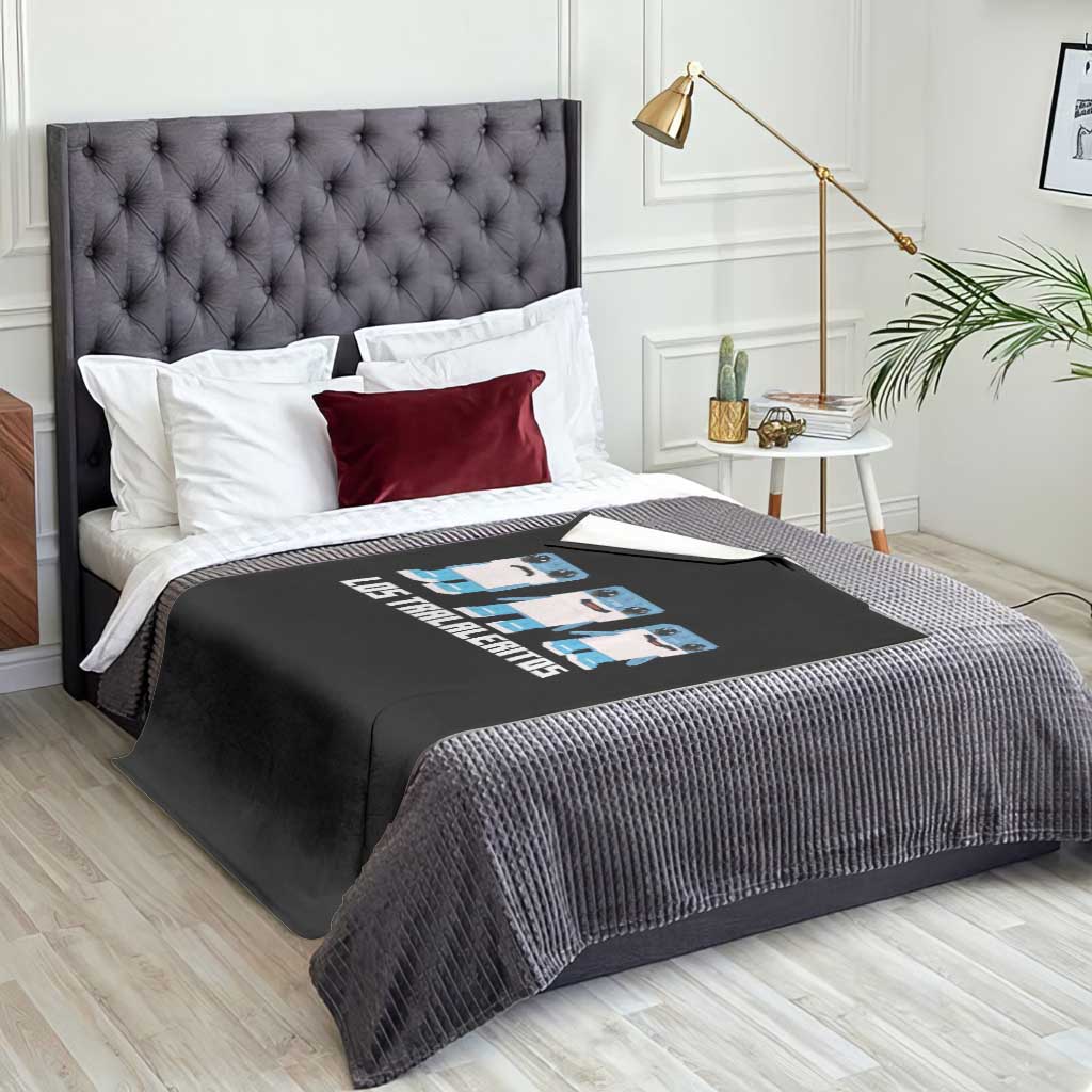 Italian Brainrot Meme Shark Throw Blanket Tralalero Tralala Los Tralaleritos Funny Animals