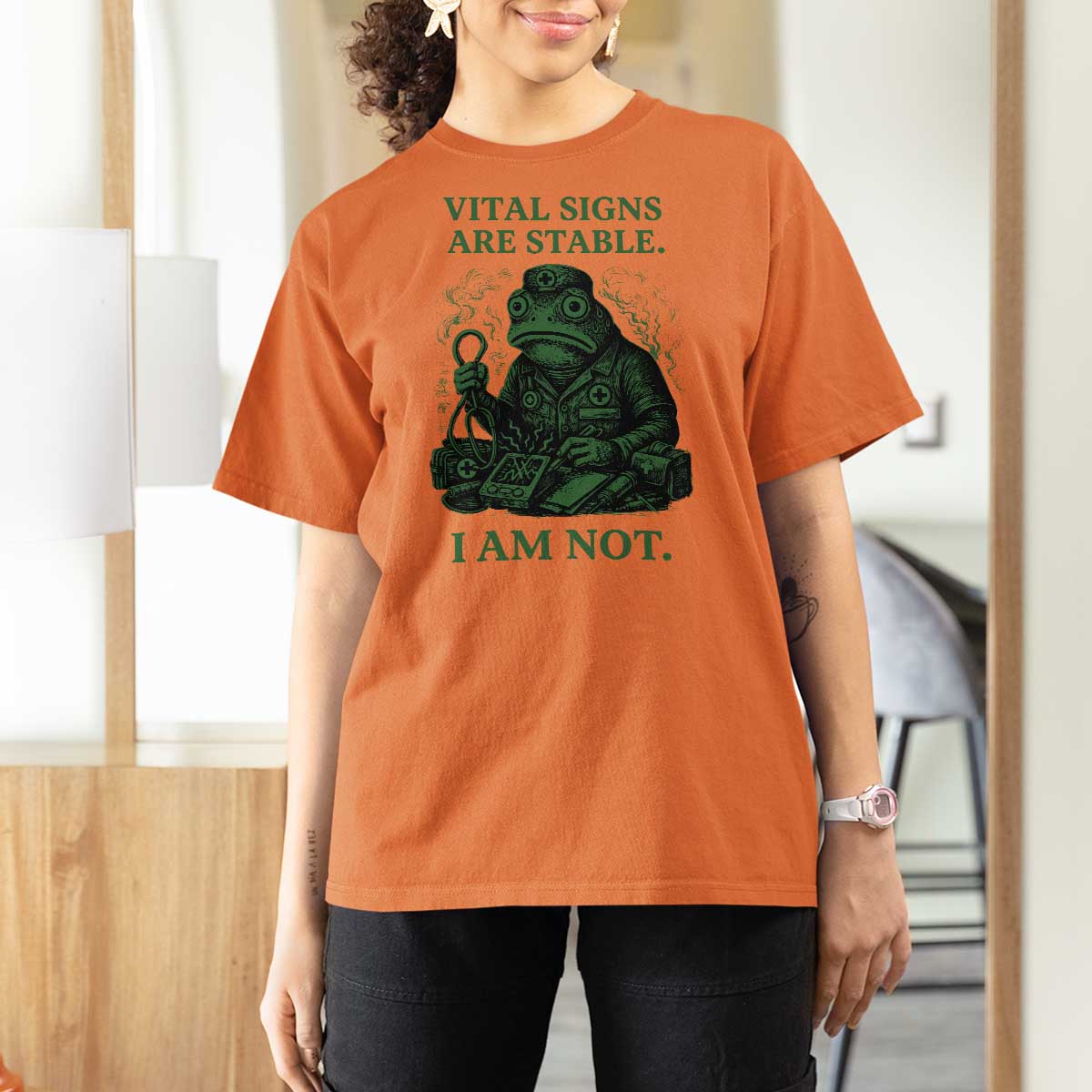 Frog Medic T Shirt For Women Funny Animal EMT Emergency Health Workers