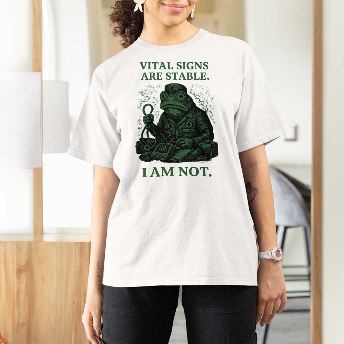 Frog Medic T Shirt For Women Funny Animal EMT Emergency Health Workers