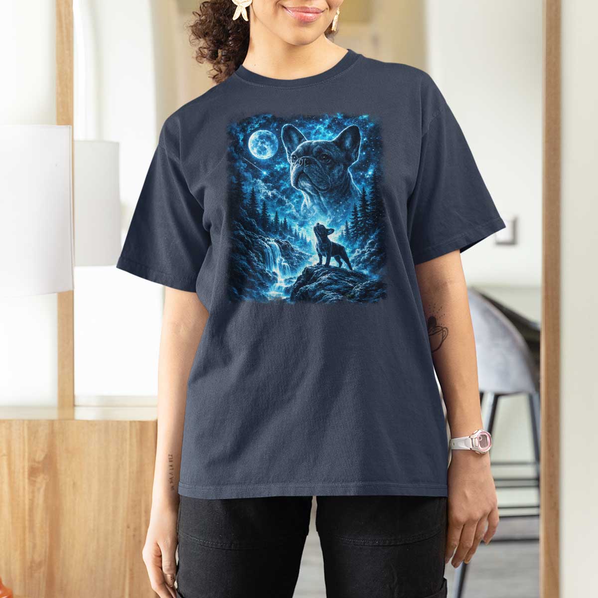 French Bulldog Howling To The Moon T Shirt For Women Vintage Graphic Dog Lovers Silly Frenchy Bulldog Mom