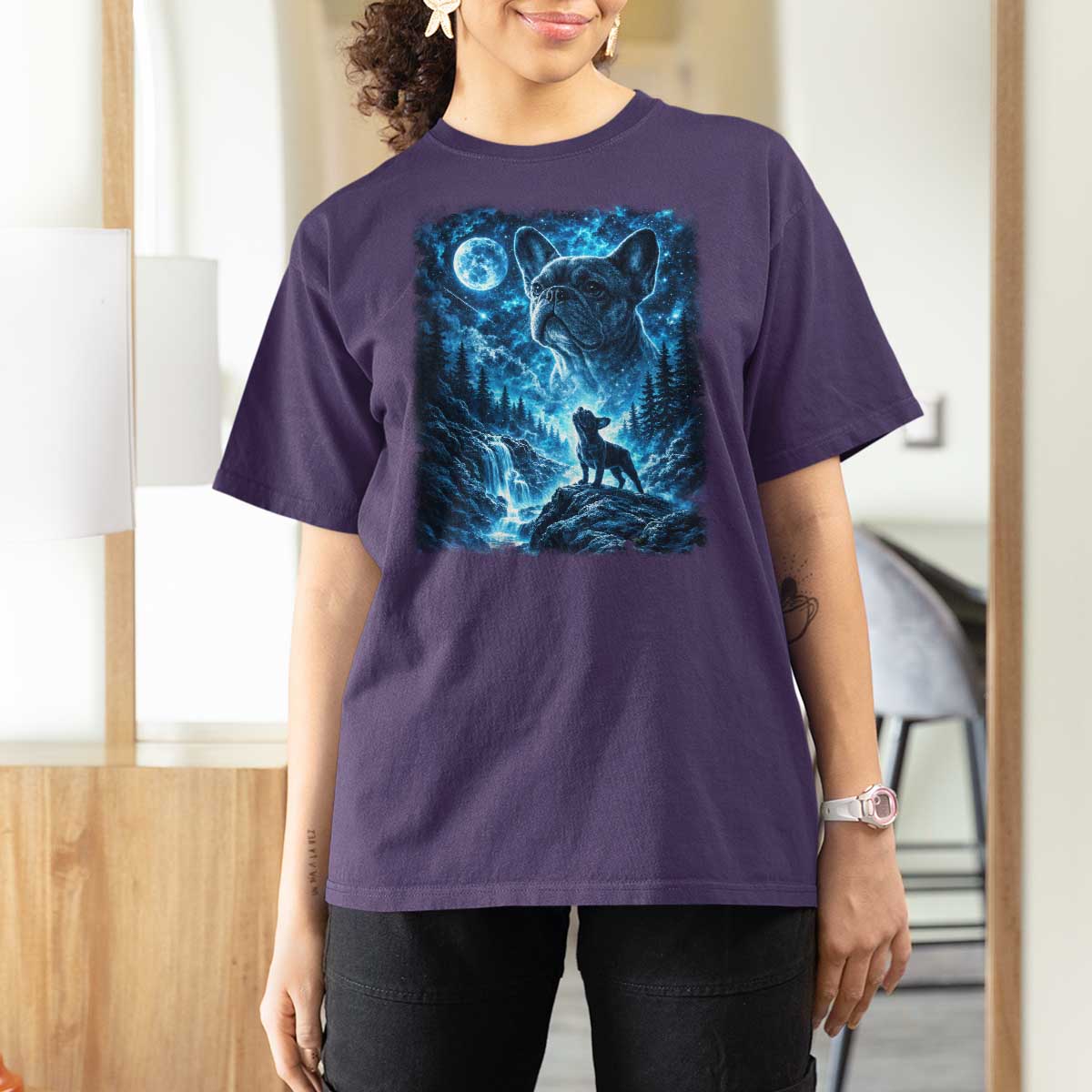 French Bulldog Howling To The Moon T Shirt For Women Vintage Graphic Dog Lovers Silly Frenchy Bulldog Mom