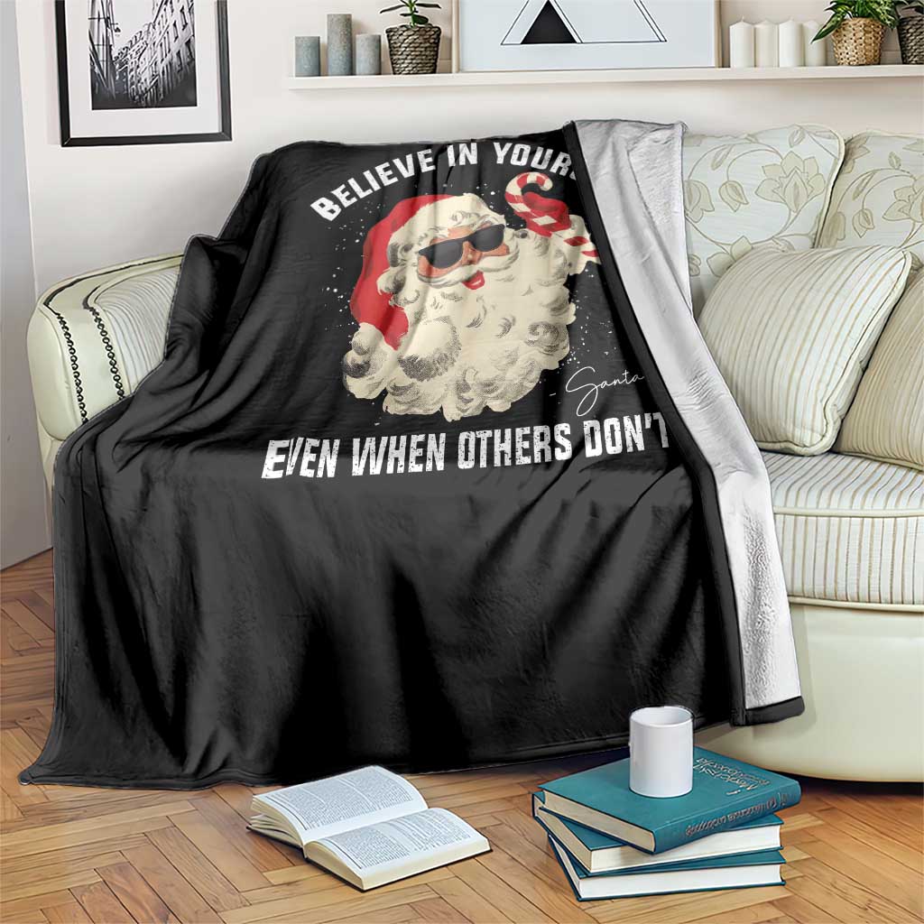 Vintage Christmas Santa Claus Face Throw Blanket Retro Believe In Yourself Funny Motivational - Wonder Print Shop
