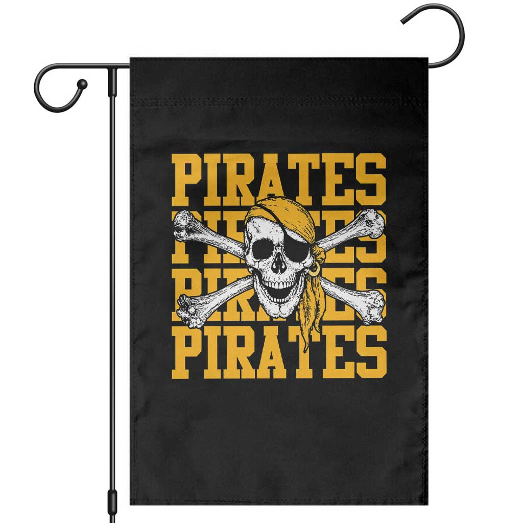 Retro Pirates Garden Flag Vintage Retro Skull Crossbones Baseball Fans