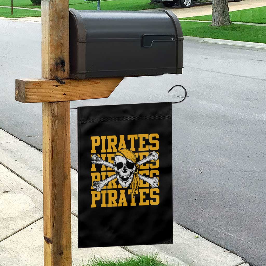 Retro Pirates Garden Flag Vintage Retro Skull Crossbones Baseball Fans