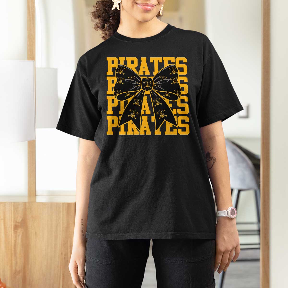 Pirates Coquette Bow T Shirt For Women Retro Sports Style Pirate Skull
