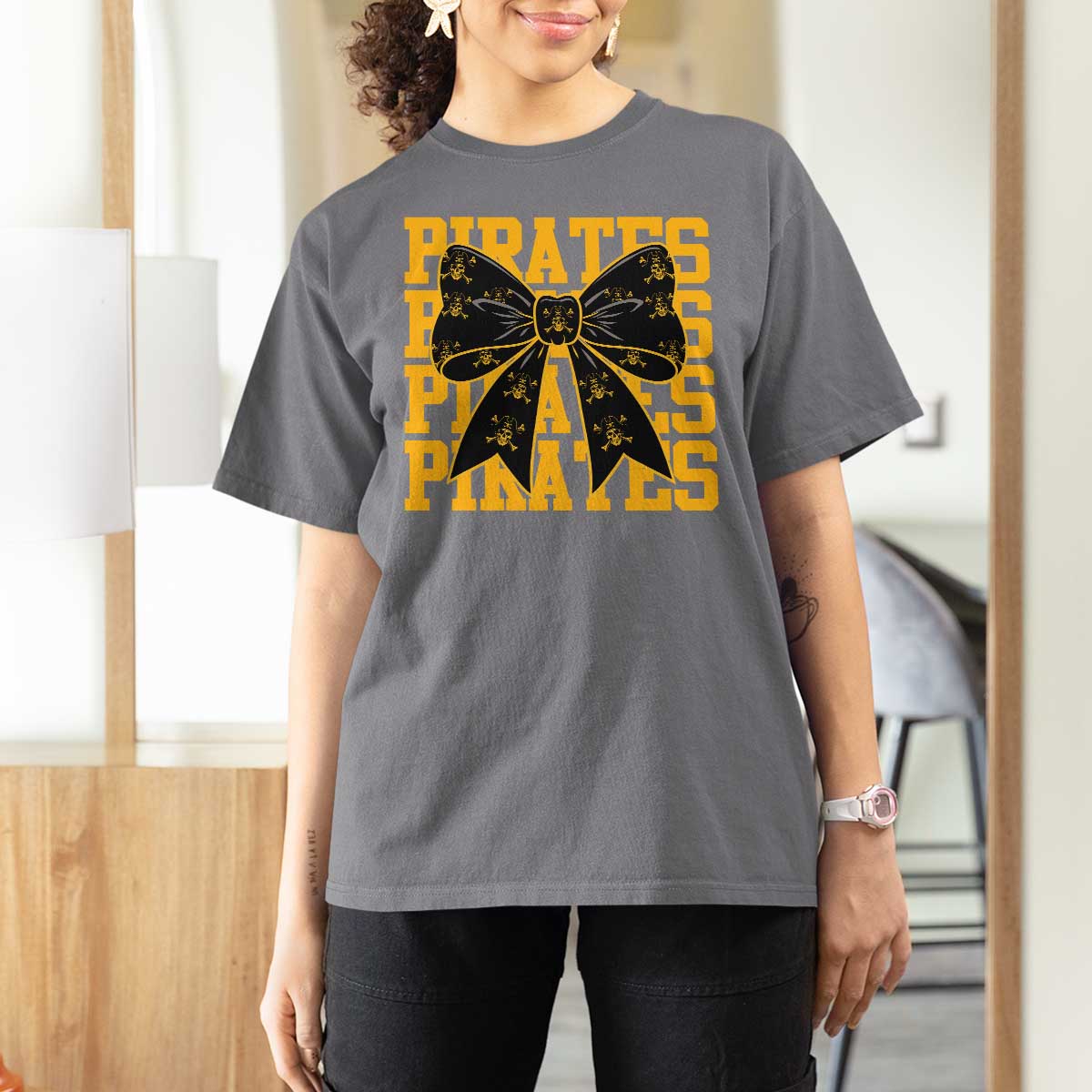 Pirates Coquette Bow T Shirt For Women Retro Sports Style Pirate Skull