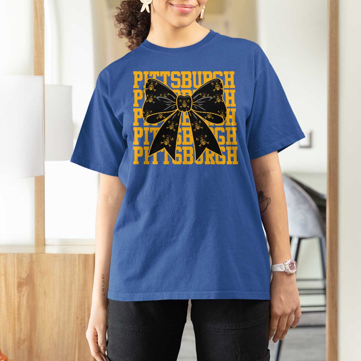 Pittsburgh Coquette Bow T Shirt For Women Retro Sports Style Pirate Skull