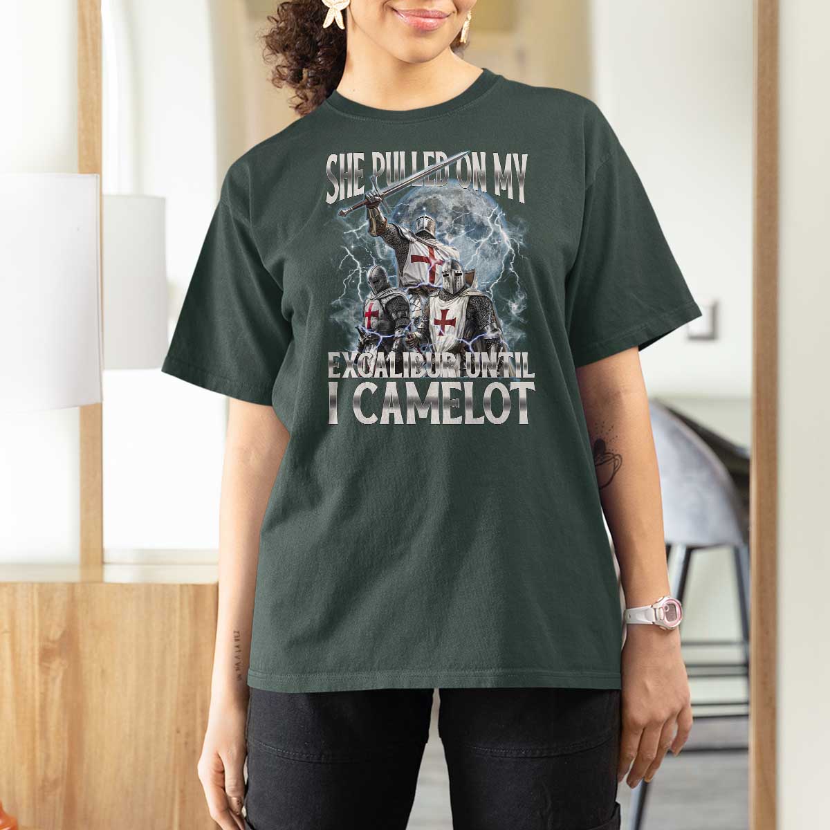 Funny Offensive Knight Meme T Shirt For Women She Pulled On My Excalibur Bootleg - Wonder Print Shop