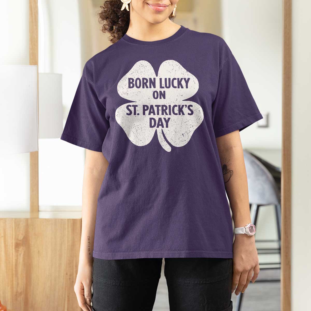 Born Lucky On St Patricks Day T Shirt For Women Irish Birthday Bday Shamrock Clovers