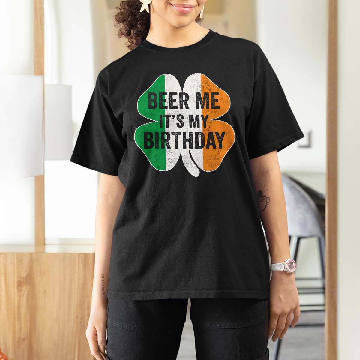 Funny Birthday St Patricks Day T Shirt For Women Beer Me Its My Birthday Ireland Irish Shamrock