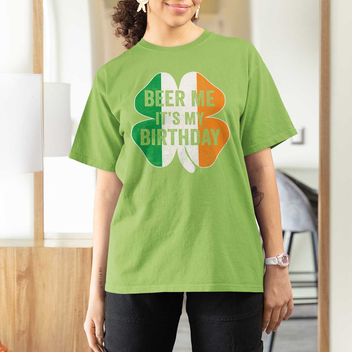 Funny Birthday St Patricks Day T Shirt For Women Beer Me Its My Birthday Ireland Irish Shamrock