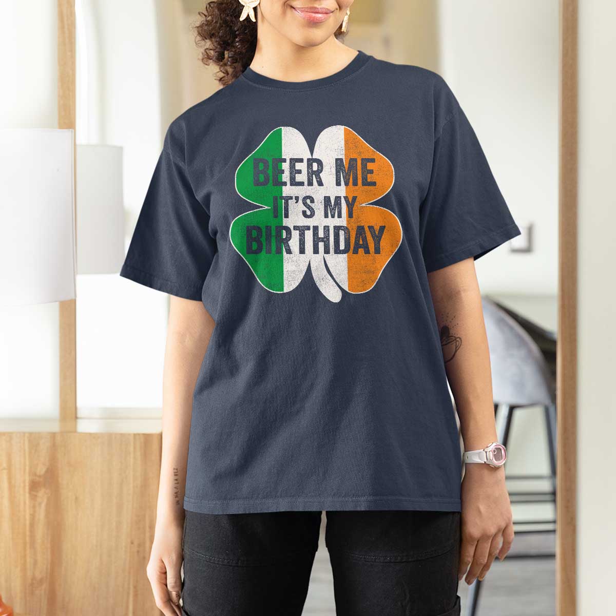 Funny Birthday St Patricks Day T Shirt For Women Beer Me Its My Birthday Ireland Irish Shamrock