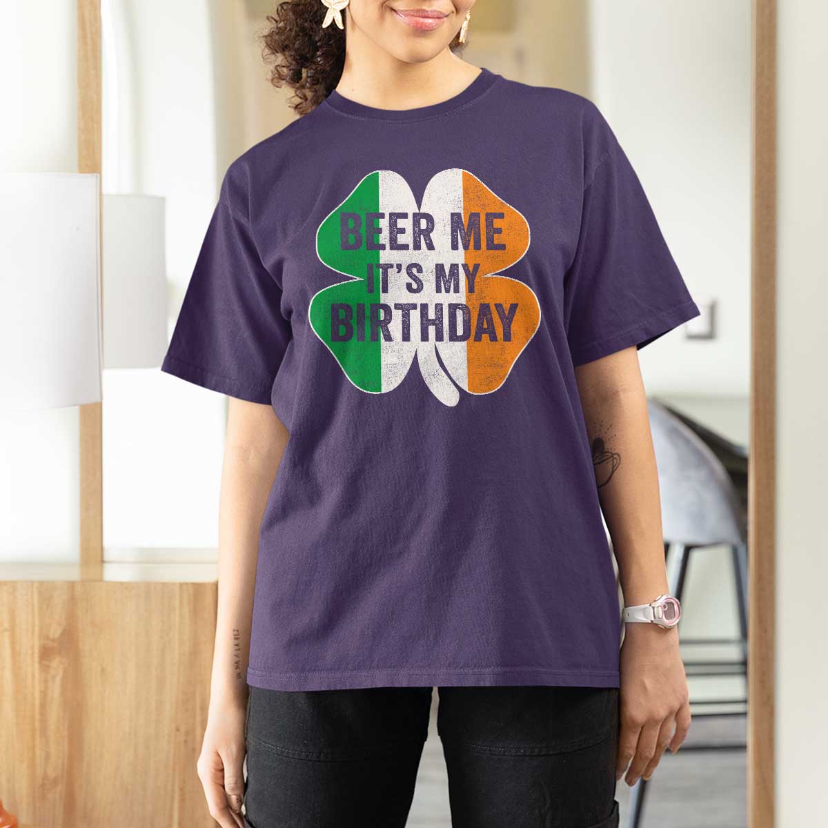 Funny Birthday St Patricks Day T Shirt For Women Beer Me Its My Birthday Ireland Irish Shamrock