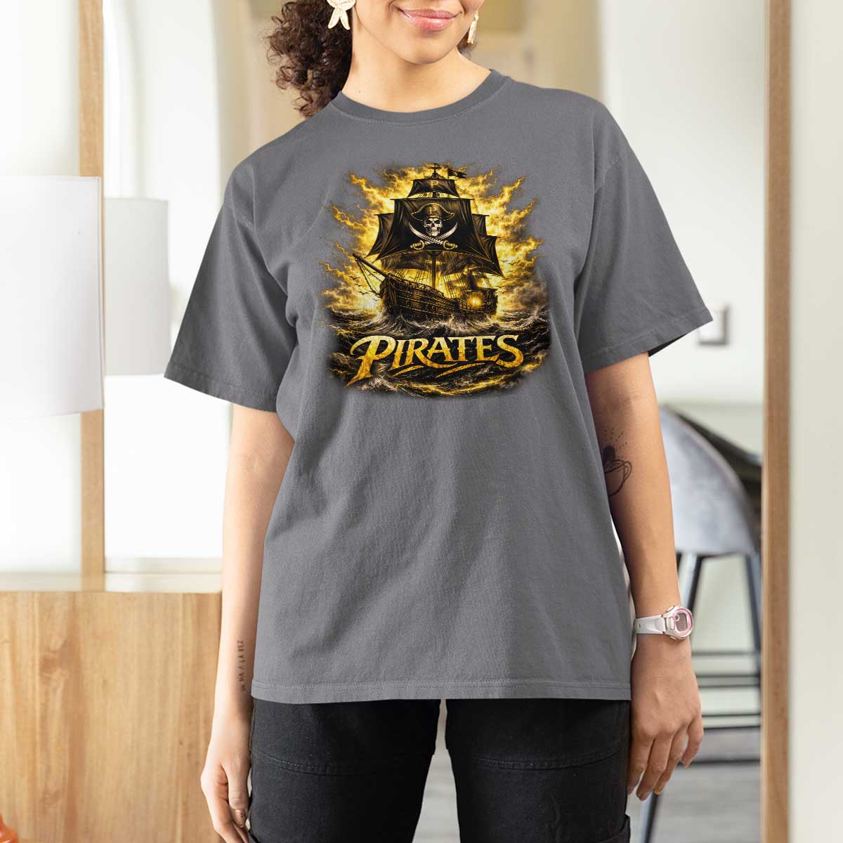 Pirate Lovers T Shirt For Women Vintage Golden Pirate Ship Skull Graphic