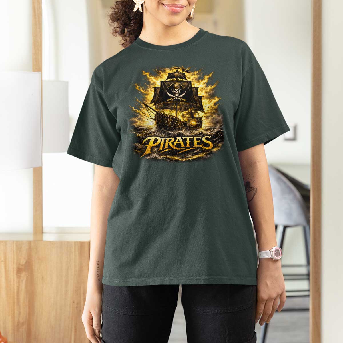 Pirate Lovers T Shirt For Women Vintage Golden Pirate Ship Skull Graphic