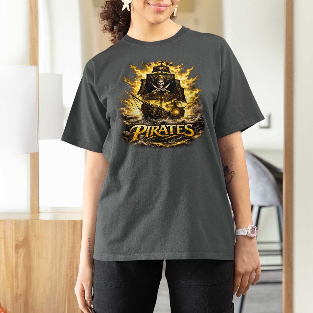 Pirate Lovers T Shirt For Women Vintage Golden Pirate Ship Skull Graphic