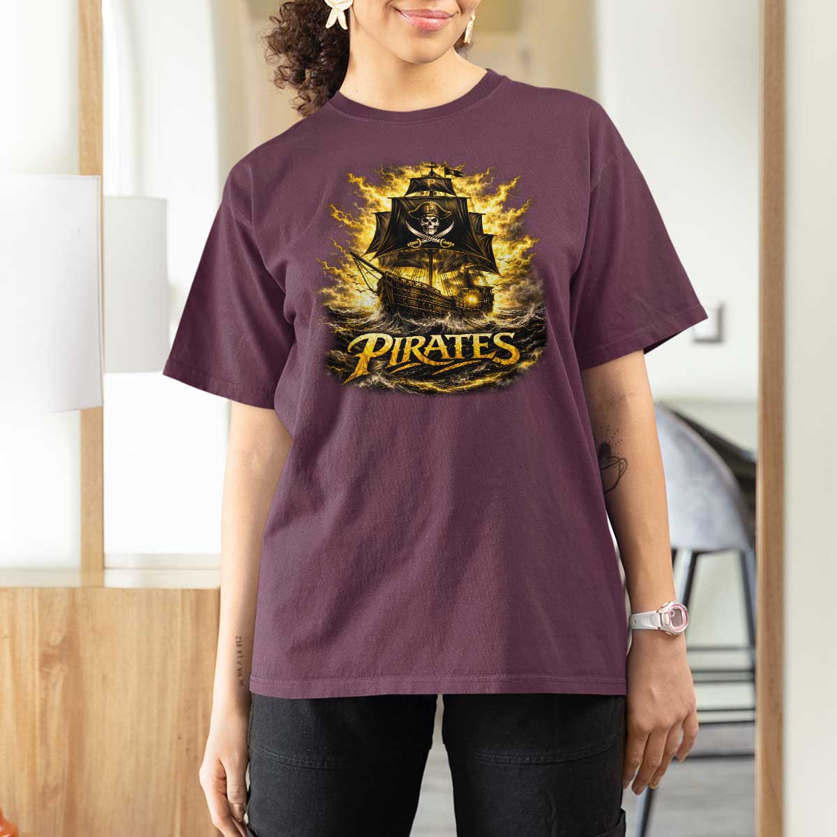 Pirate Lovers T Shirt For Women Vintage Golden Pirate Ship Skull Graphic