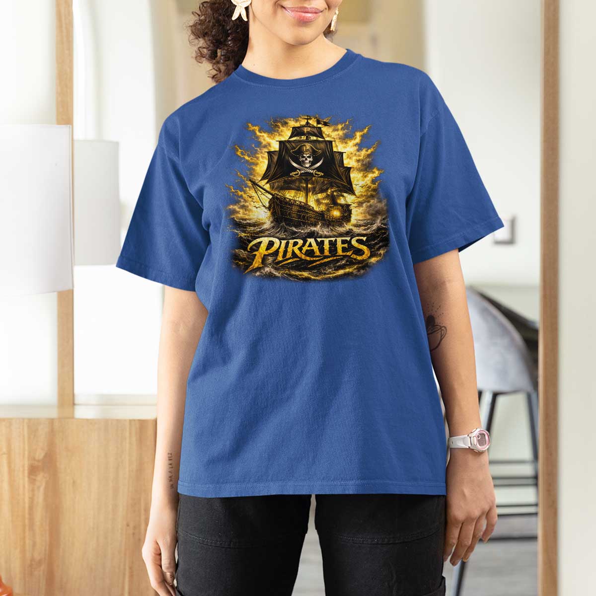 Pirate Lovers T Shirt For Women Vintage Golden Pirate Ship Skull Graphic