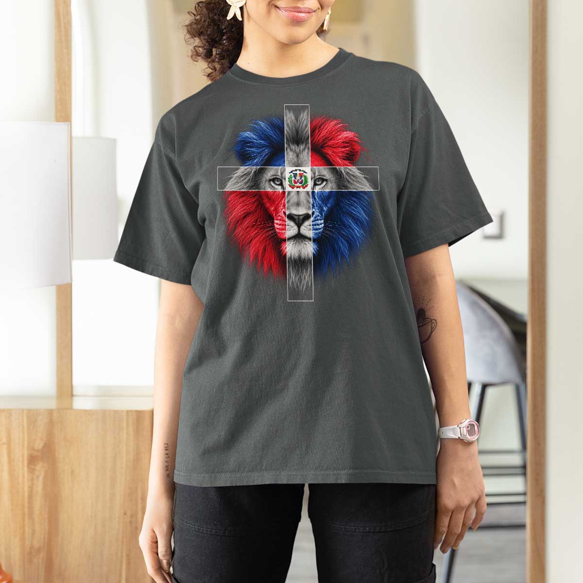Lion of Judah Cross Dominican Republic Flag T Shirt For Women Christian Faith Dominican Pride
