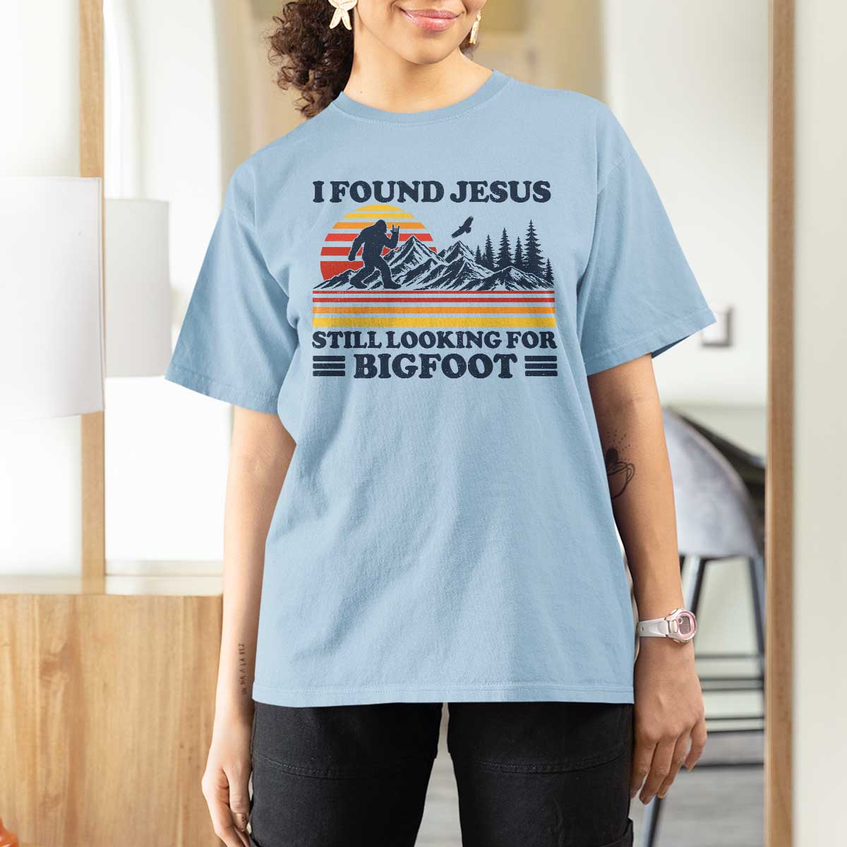 Retro I Found Jesus Still Looking Bigfoot T Shirt For Women Funny Sasquatch Bigfoot Believer Christian Humor