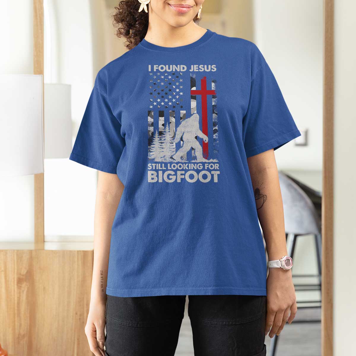 Retro I Found Jesus Still Looking For Bigfoot T Shirt For Women Camouflage US American Flag Camo