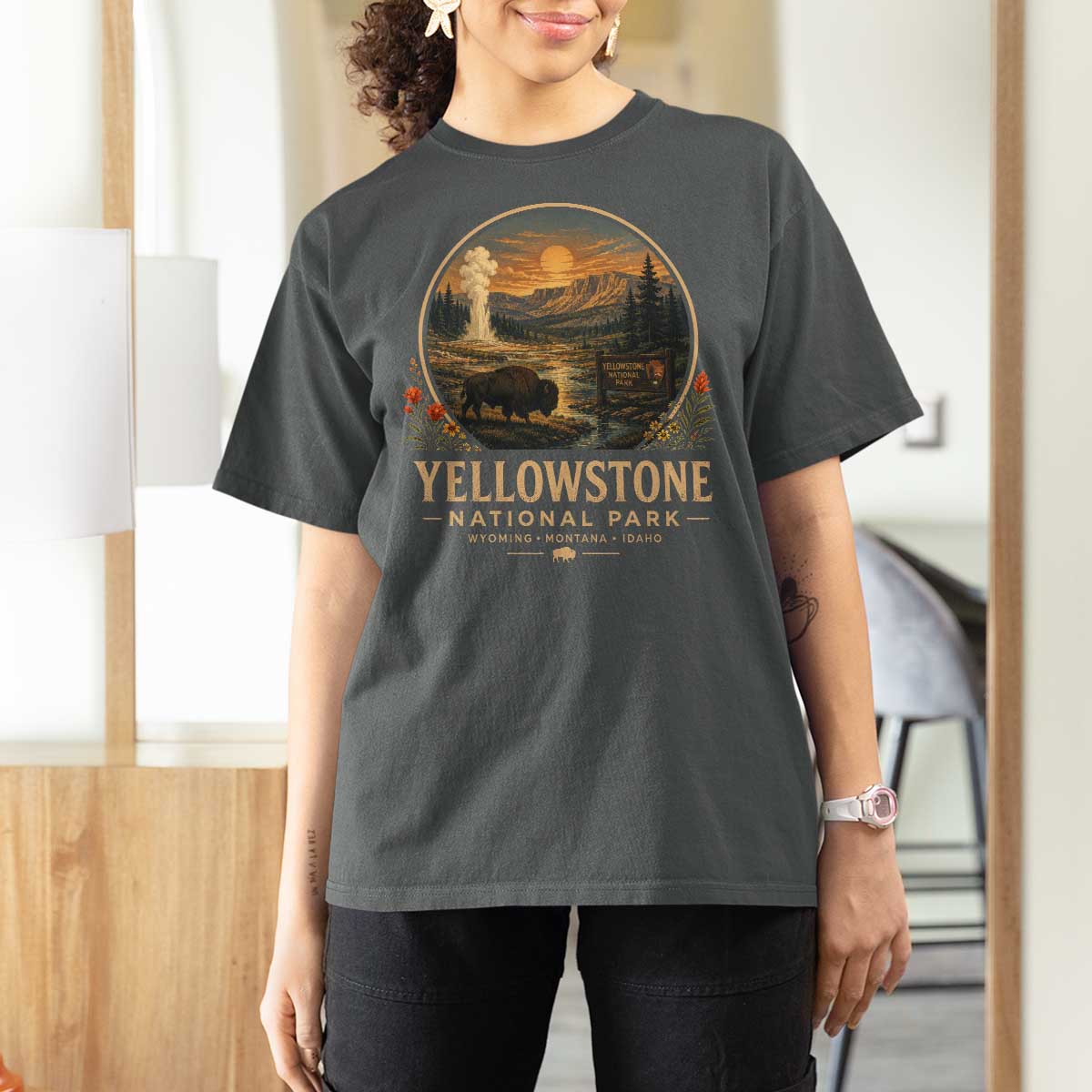 Vintage Yellowstone National Park Vintage Bison Geyser T Shirt For Women Wyoming Montana Idaho Hiking Camping