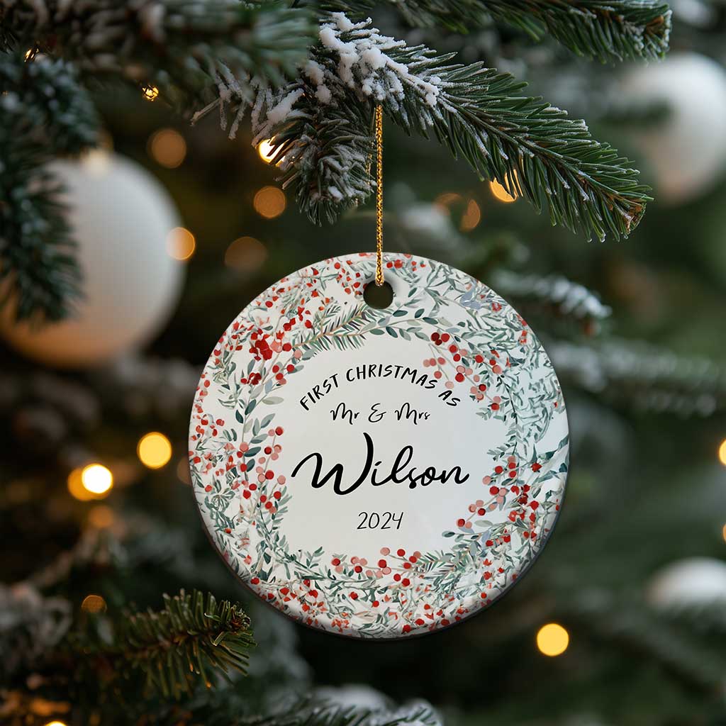 Personalised First Xmas as Mr & Mrs Christmas Ornament Custom Name Wedding Gifts for Newlywed Couple - Wonder Print Shop