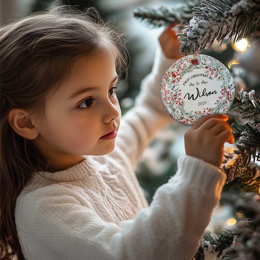 Personalised First Xmas as Mr & Mrs Christmas Ornament Custom Name Wedding Gifts for Newlywed Couple - Wonder Print Shop