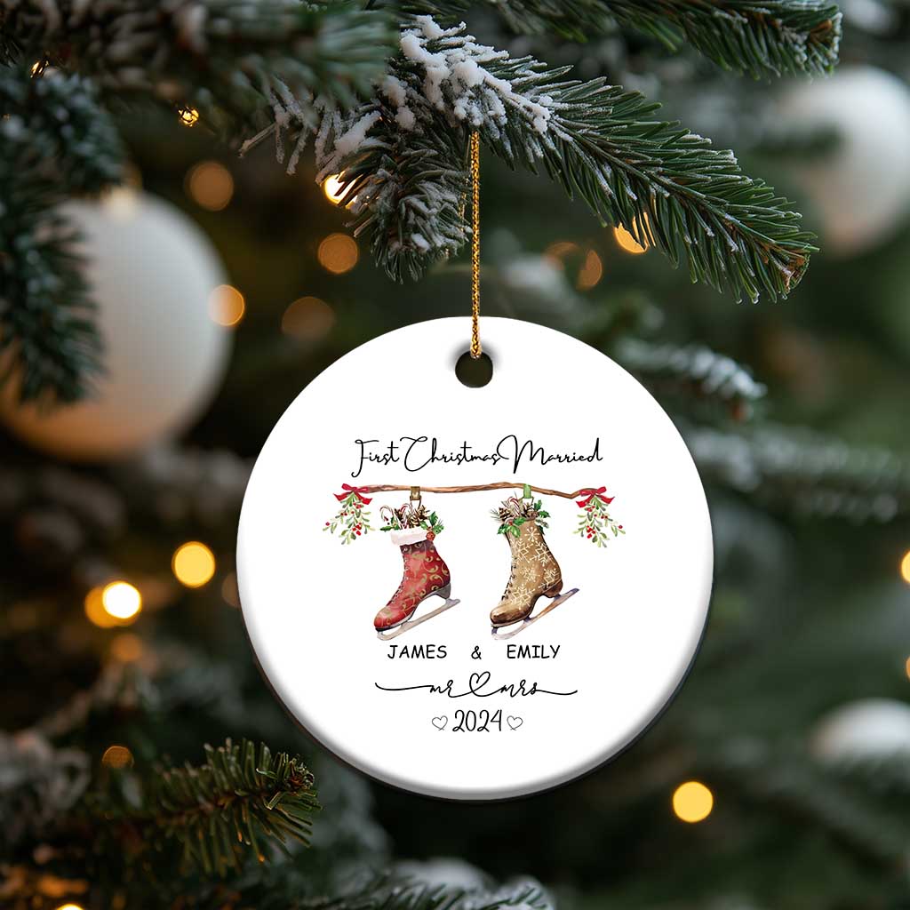 Personalised First Xmas Married Christmas Ornament Custom Name Mr & Mrs Wedding Gifts for Newlywed Couple - Wonder Print Shop