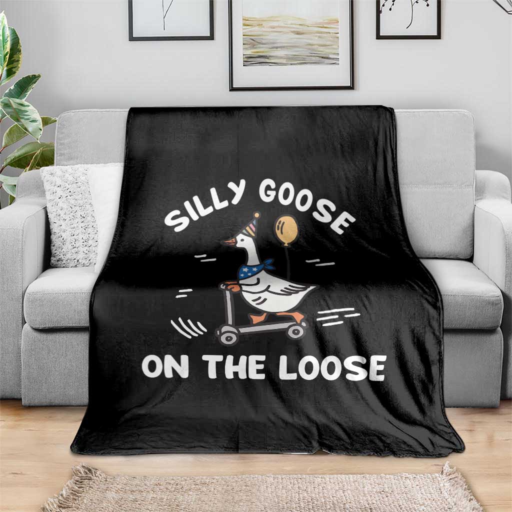 Funny Silly Goose Throw Blanket Goose On The Loose Animal Humor