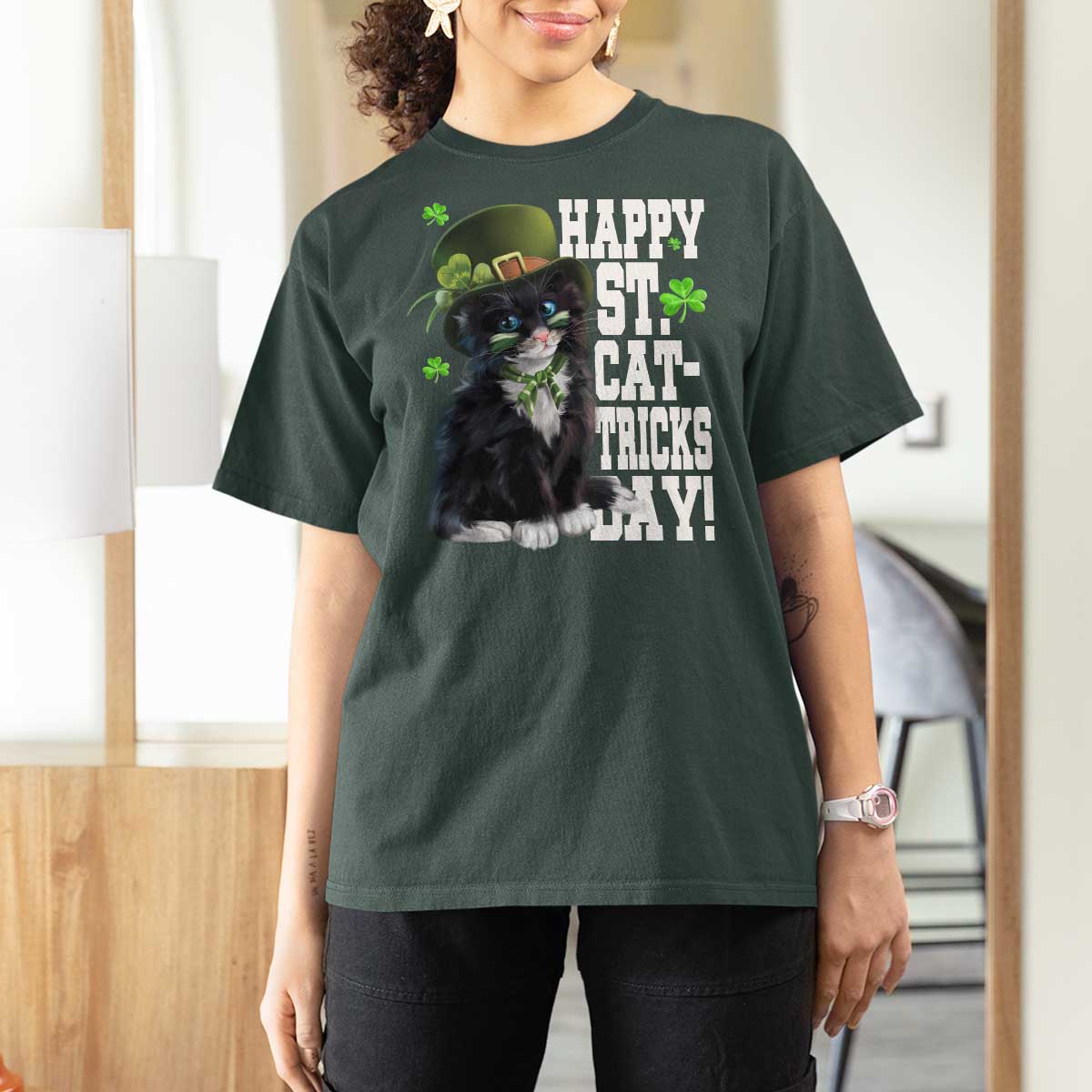 Shamrock Cat St Patricks Day T Shirt For Women Kitty Mom Gift