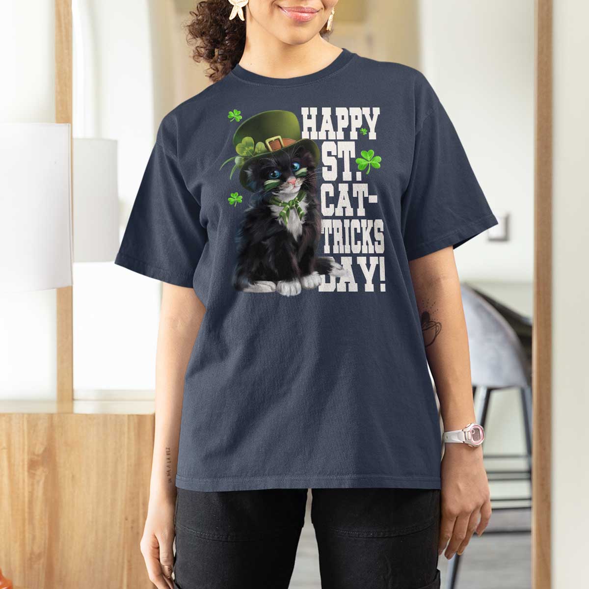 Shamrock Cat St Patricks Day T Shirt For Women Kitty Mom Gift