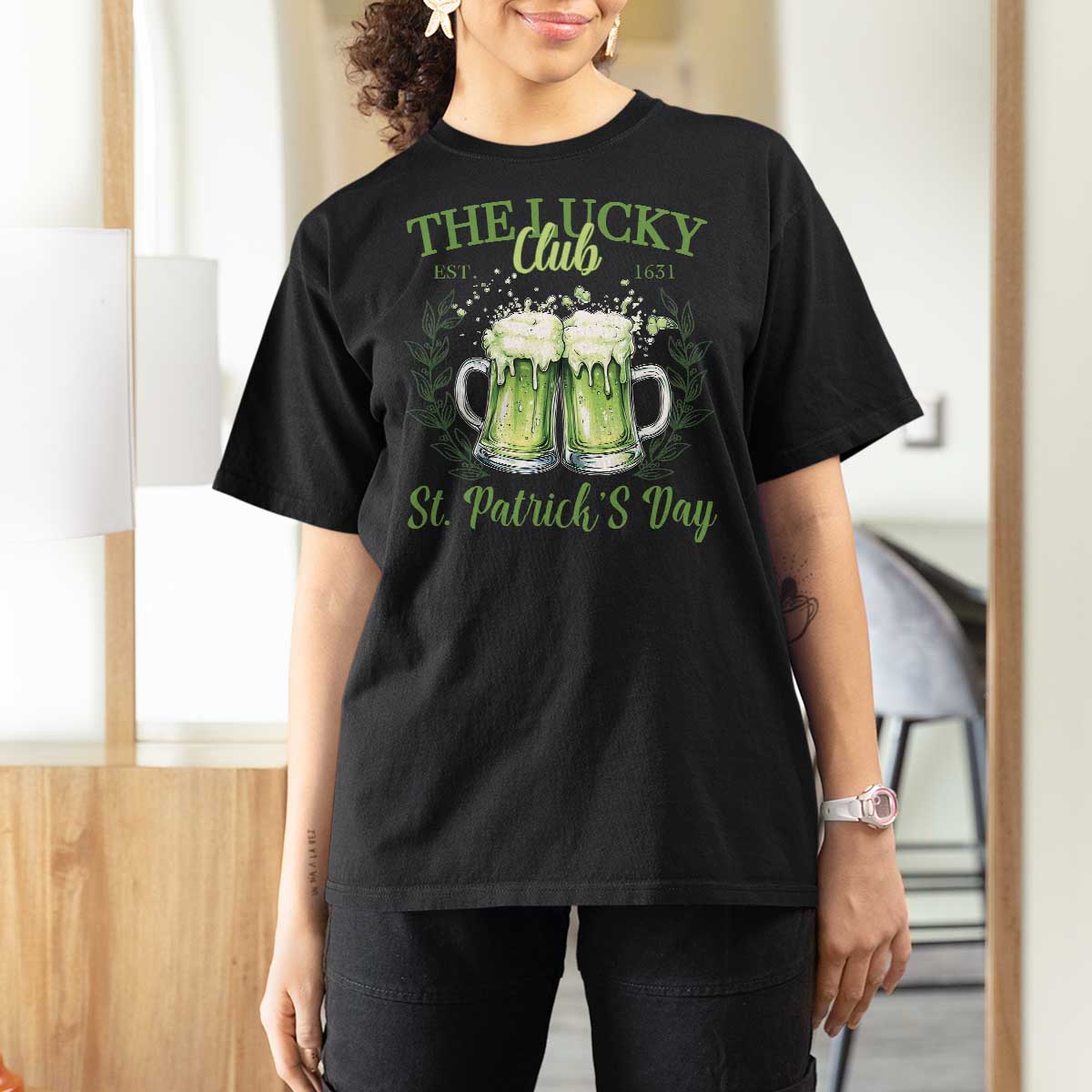 Irish Cat Eating Ramen Noodles Cute Anime St Patrick's Day T Shirt For Women The Lucky Club